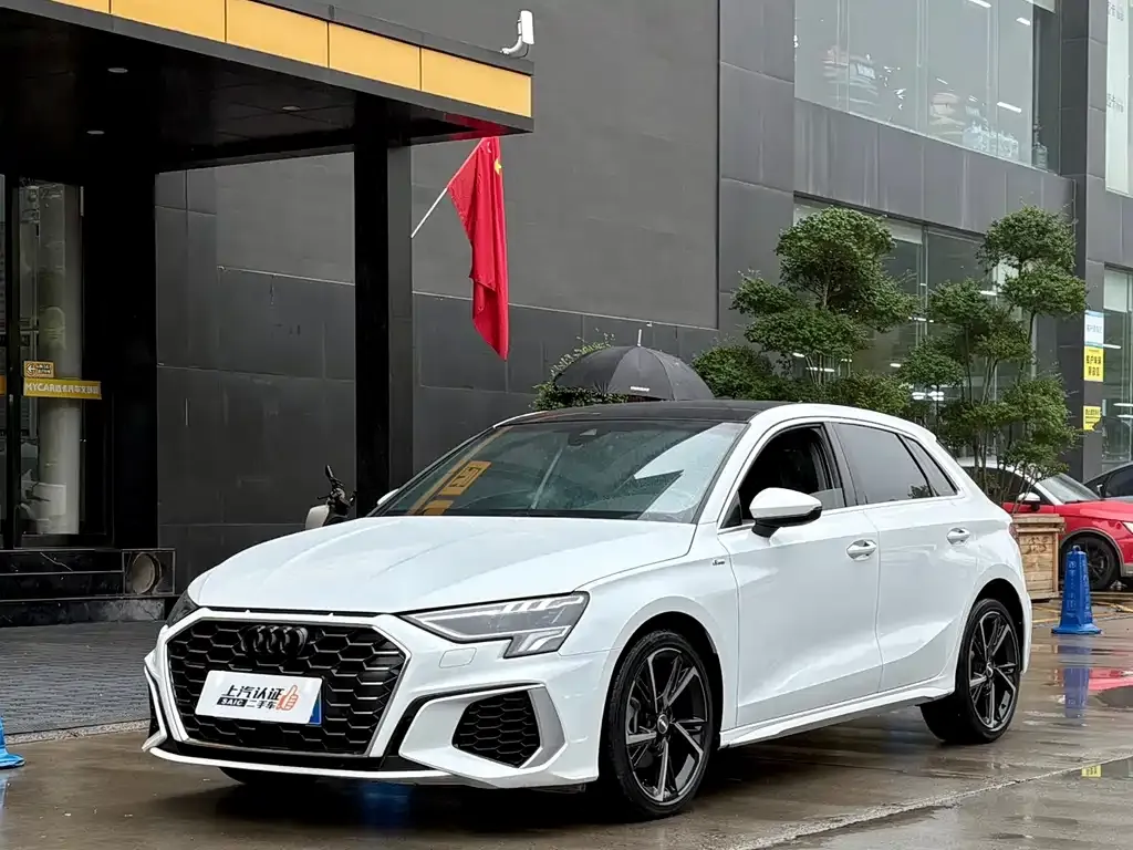 Audi A3 — фото 1