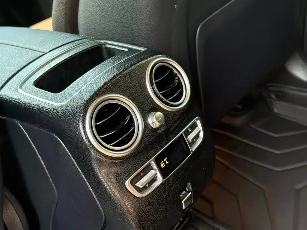Mercedes-Benz GLC — фото 10