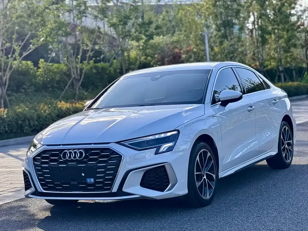 Audi A3 2024 из CN, фото 1