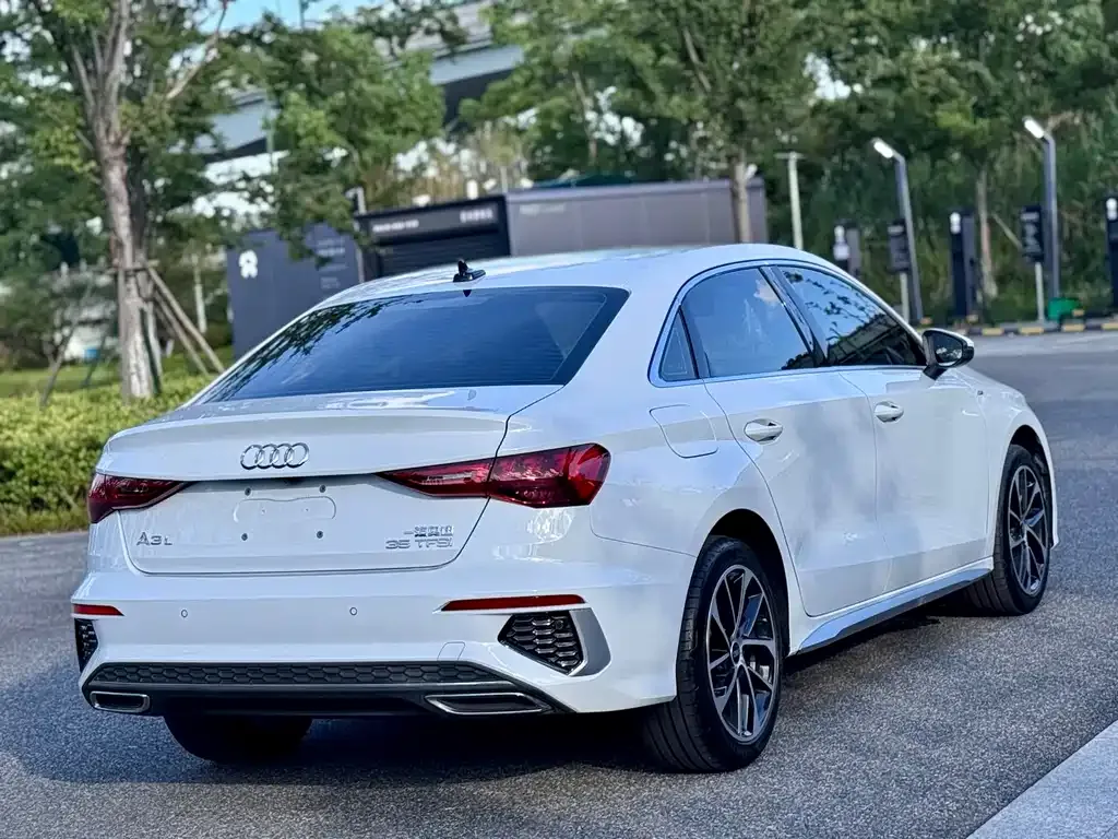 Audi A3 2024 из CN, фото 6