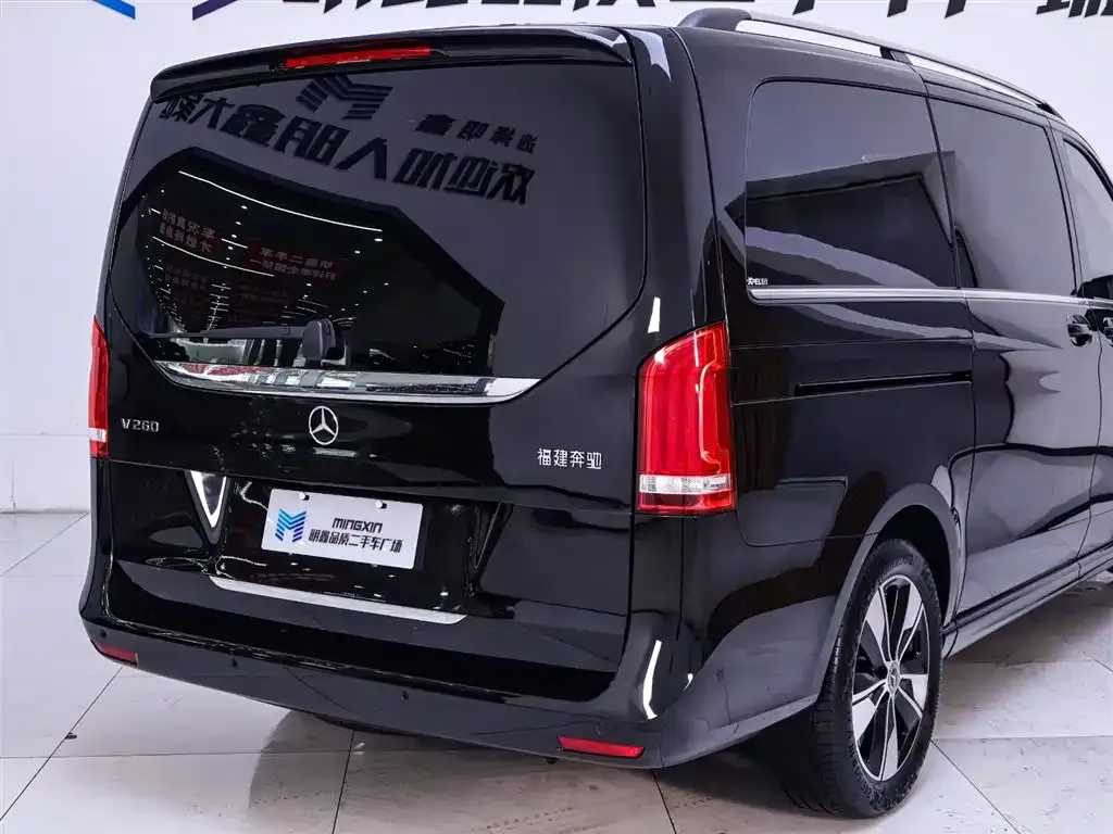 Mercedes-Benz V-Class 2024 из CN, фото 8