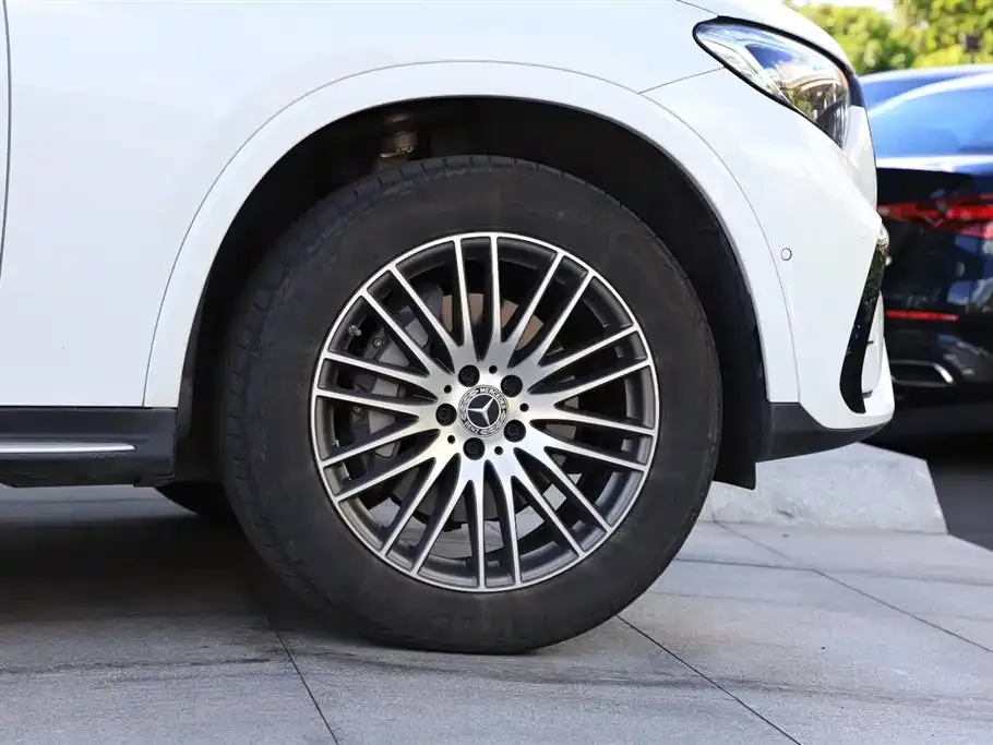 Mercedes-Benz GLC 2023 из CN, фото 7