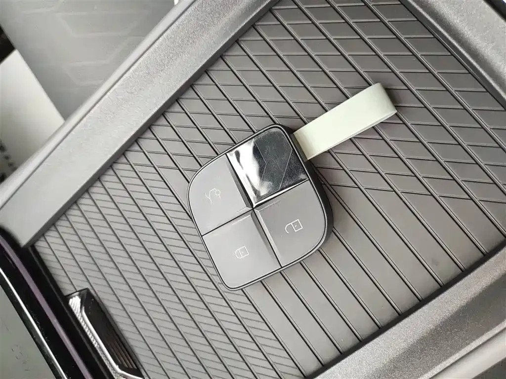 [object Object] 08 EM-P 2025 из CN, фото 9