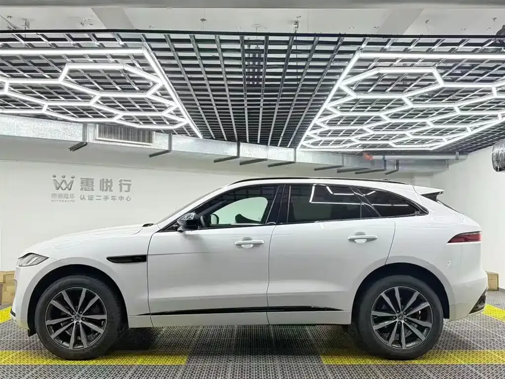 Jaguar F-PACE 2024 из CN, фото 3