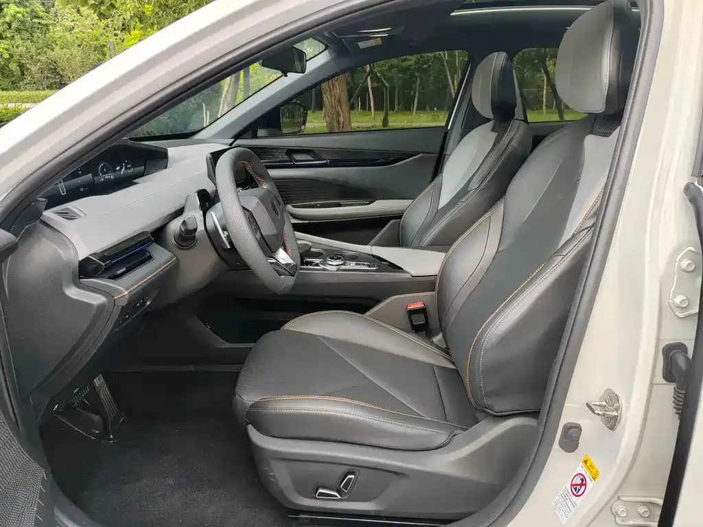 Changan UNI-V 2023 из CN, фото 4