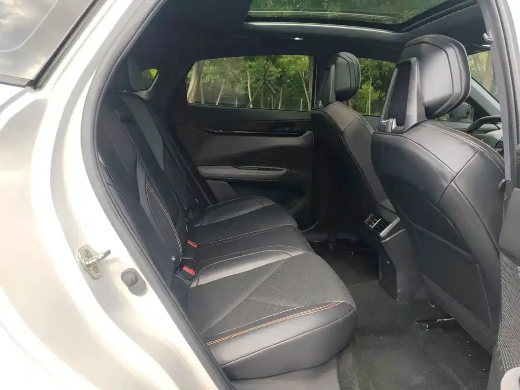 Changan UNI-V 2023 из CN, фото 6