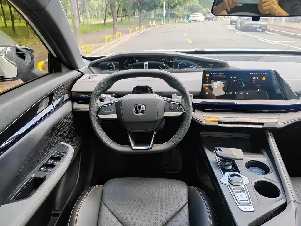 Changan UNI-V 2023 из CN, фото 9