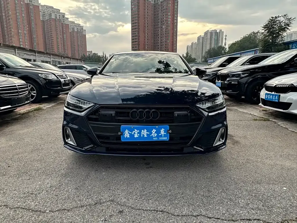 Audi A7L 2022 из CN, фото 2
