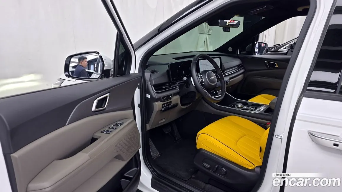 Kia Carnival — фото 10