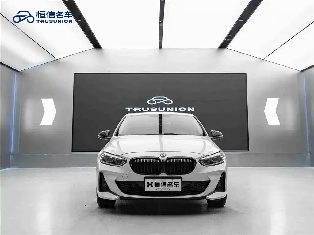BMW 1 Series 2021 из CN, фото 2