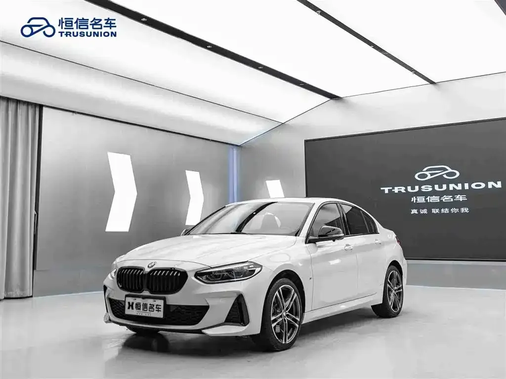 BMW 1 Series 2021 из CN, фото 3