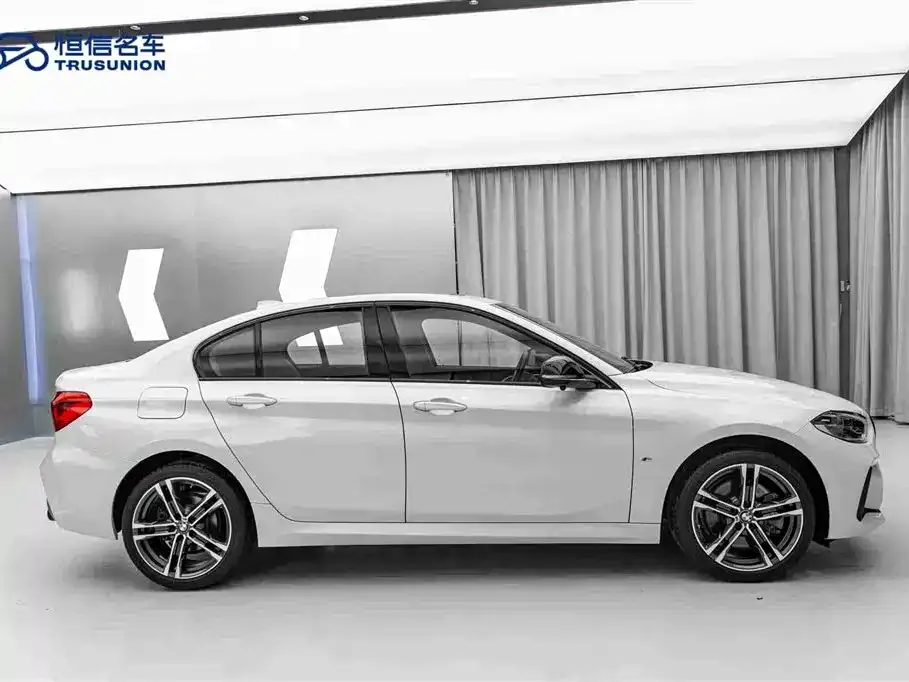 BMW 1 Series 2021 из CN, фото 4