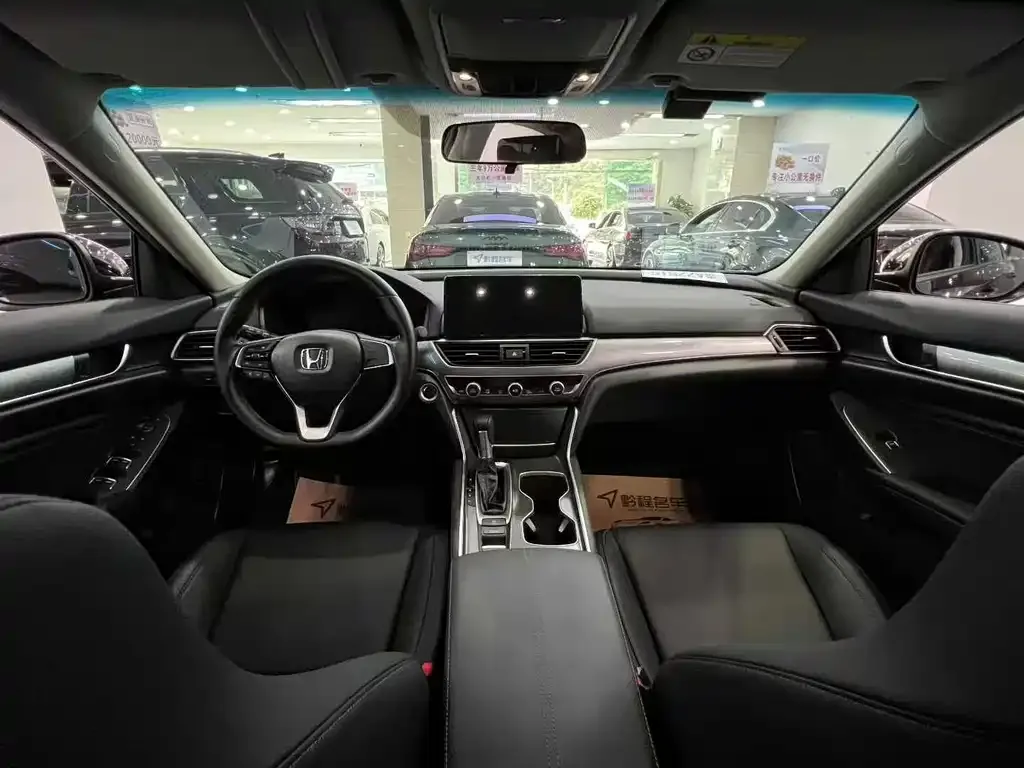 Honda Accord — фото 6