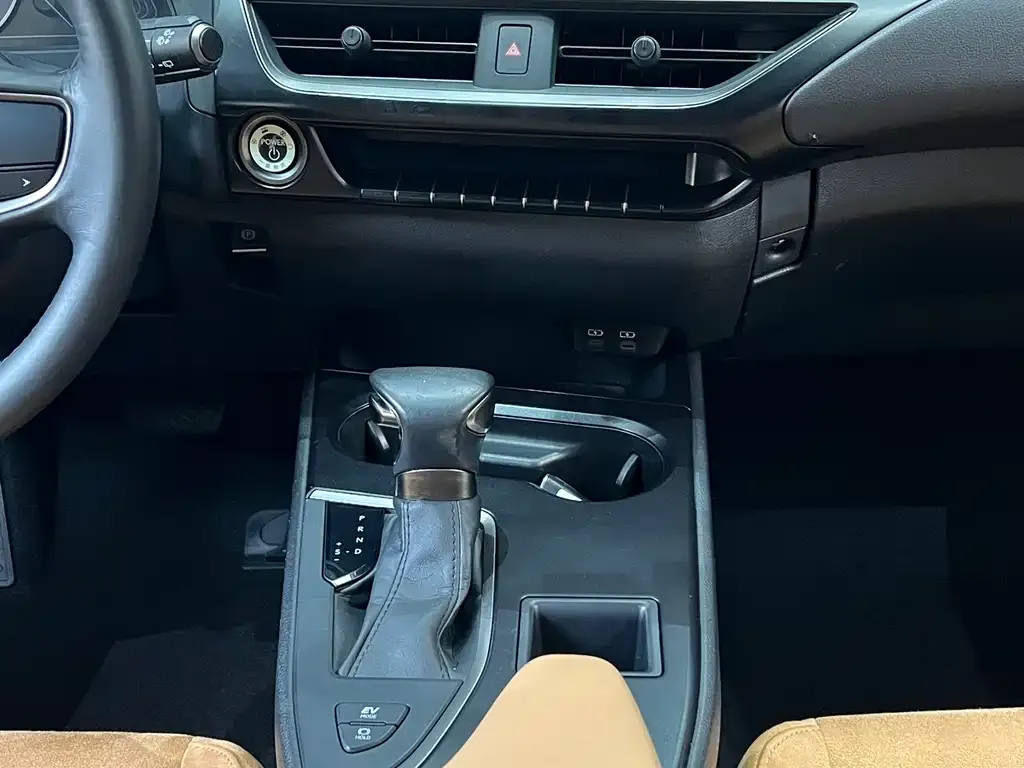 Lexus UX 2023 из CN, фото 8