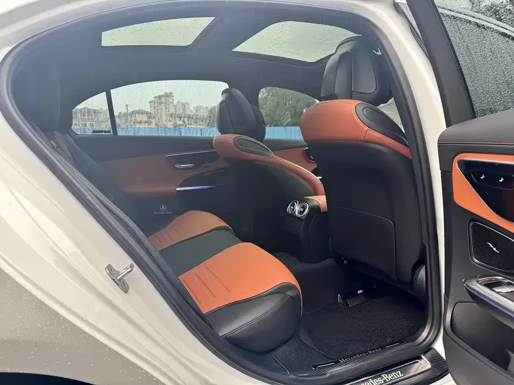 Mercedes-Benz C-Class 2024 из CN, фото 8