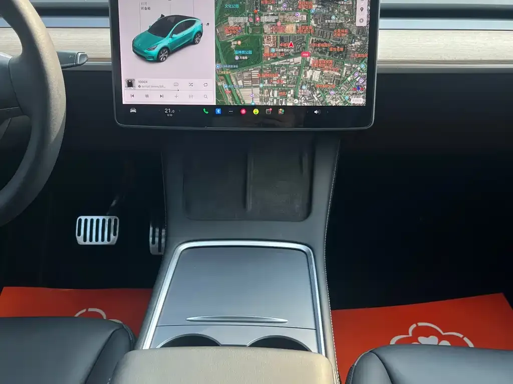 Tesla Model Y — фото 7