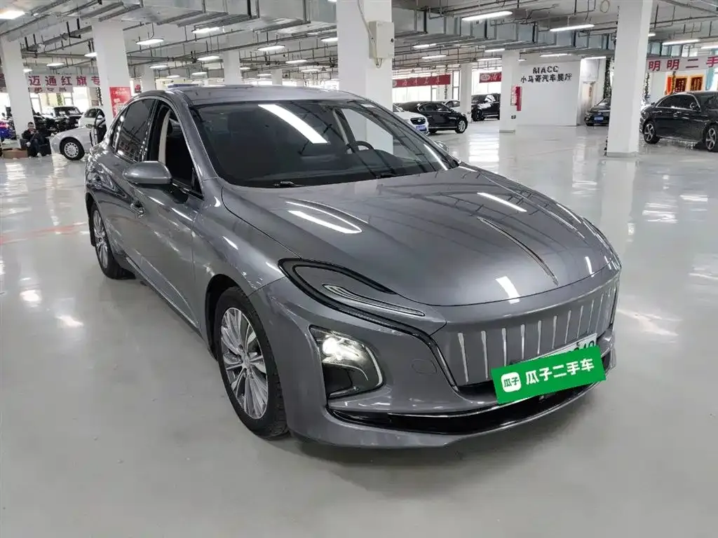 Hongqi E-QM5 2024 из CN, фото 4