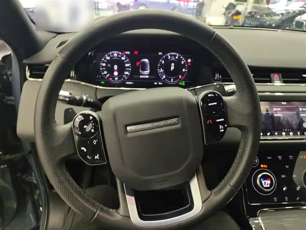 Land Rover Evoque — фото 10
