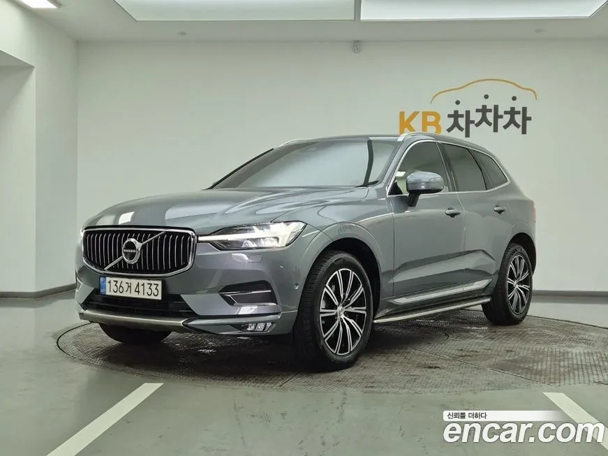 Volvo XC60 — фото 1