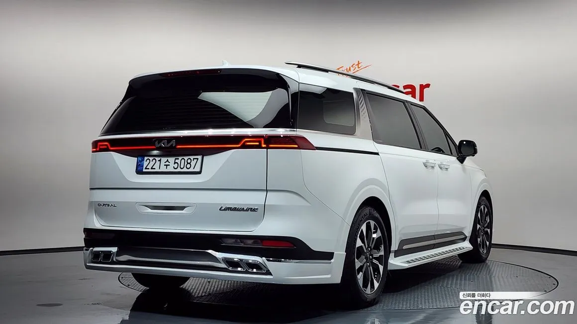Kia Carnival — фото 2