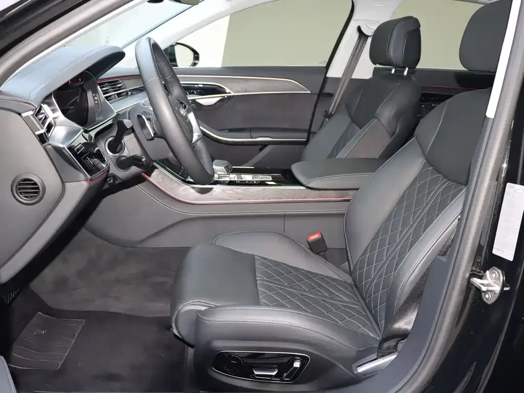 Audi A8 2024 из CN, фото 5