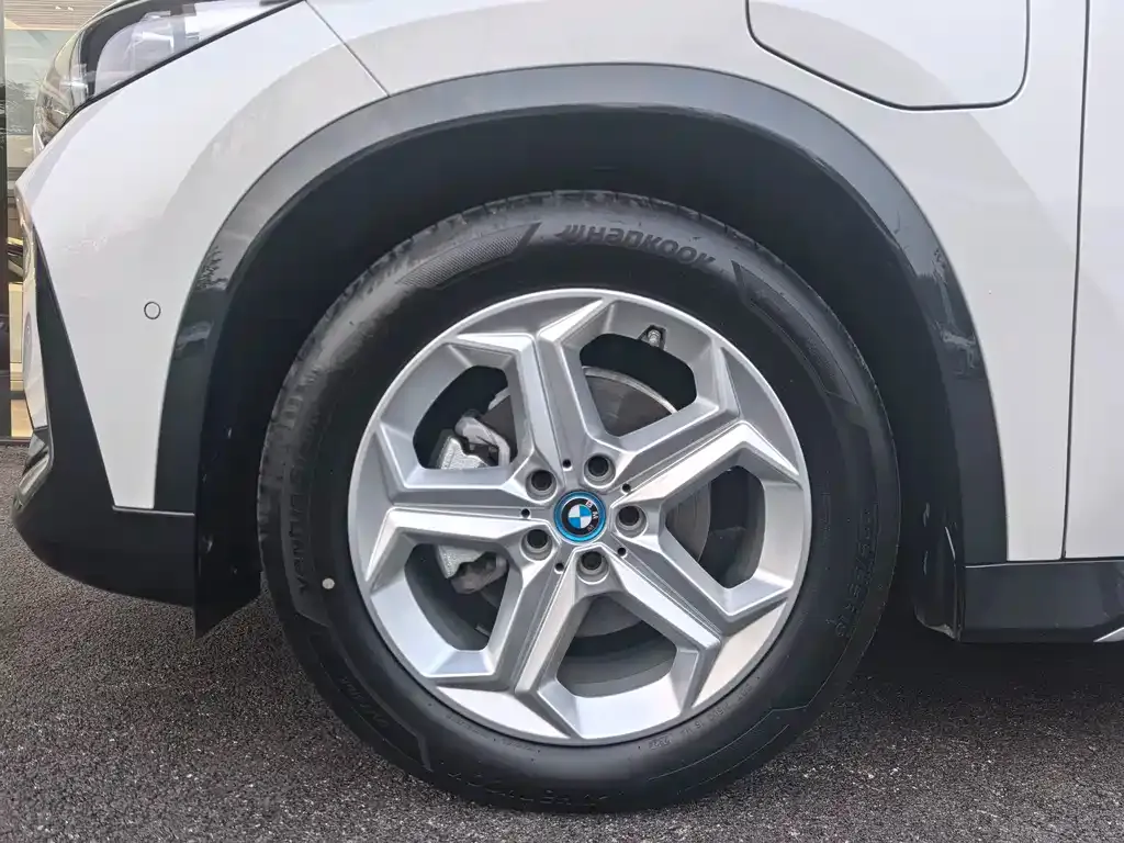 BMW iX1 2025 из CN, фото 5