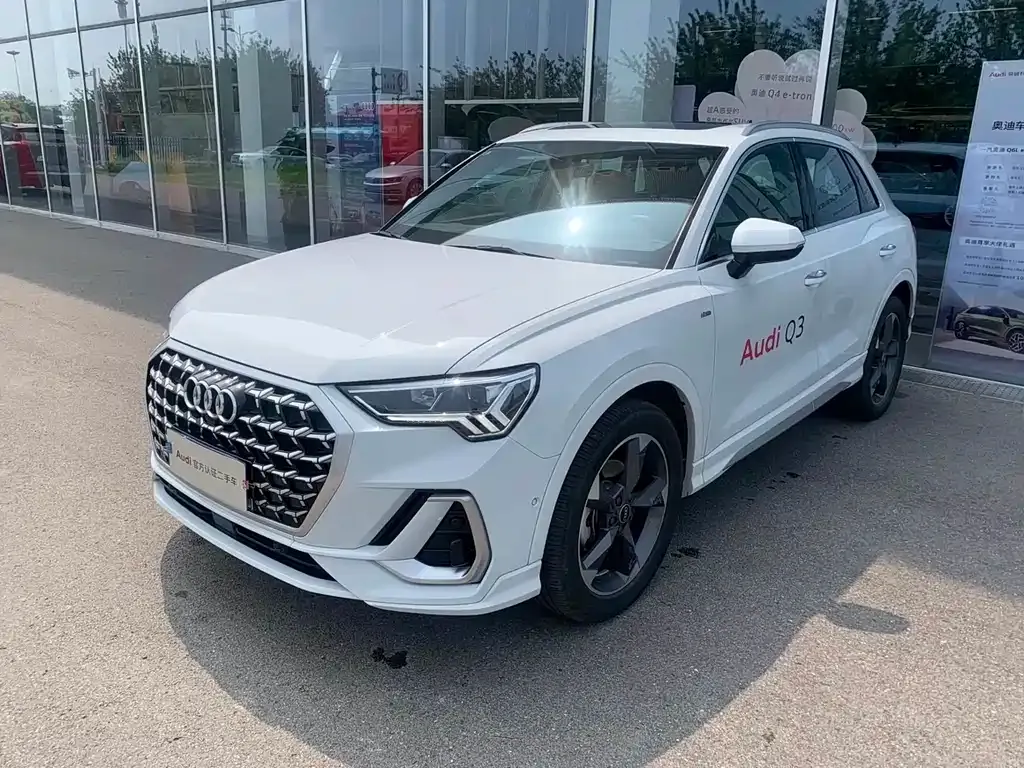 Audi Q3 2024 из CN, фото 1