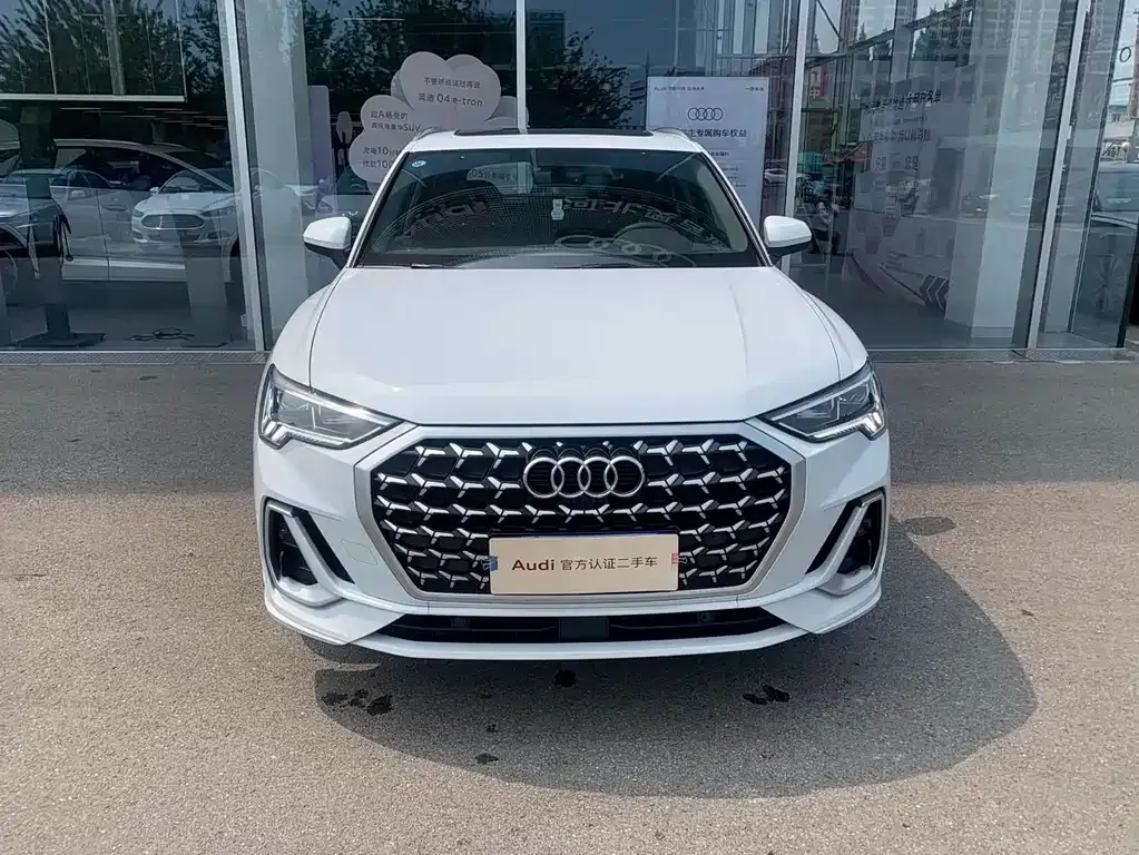 Audi Q3 2024 из CN, фото 2