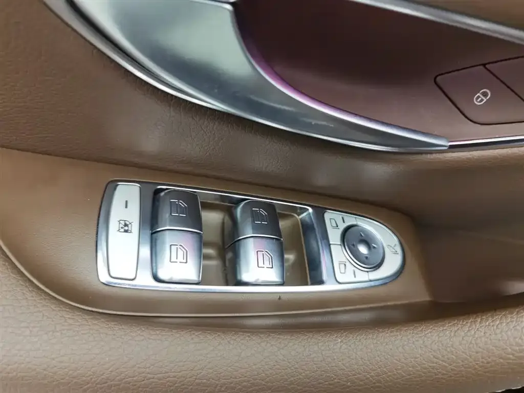 Mercedes-Benz E-Class 2023 из CN, фото 9