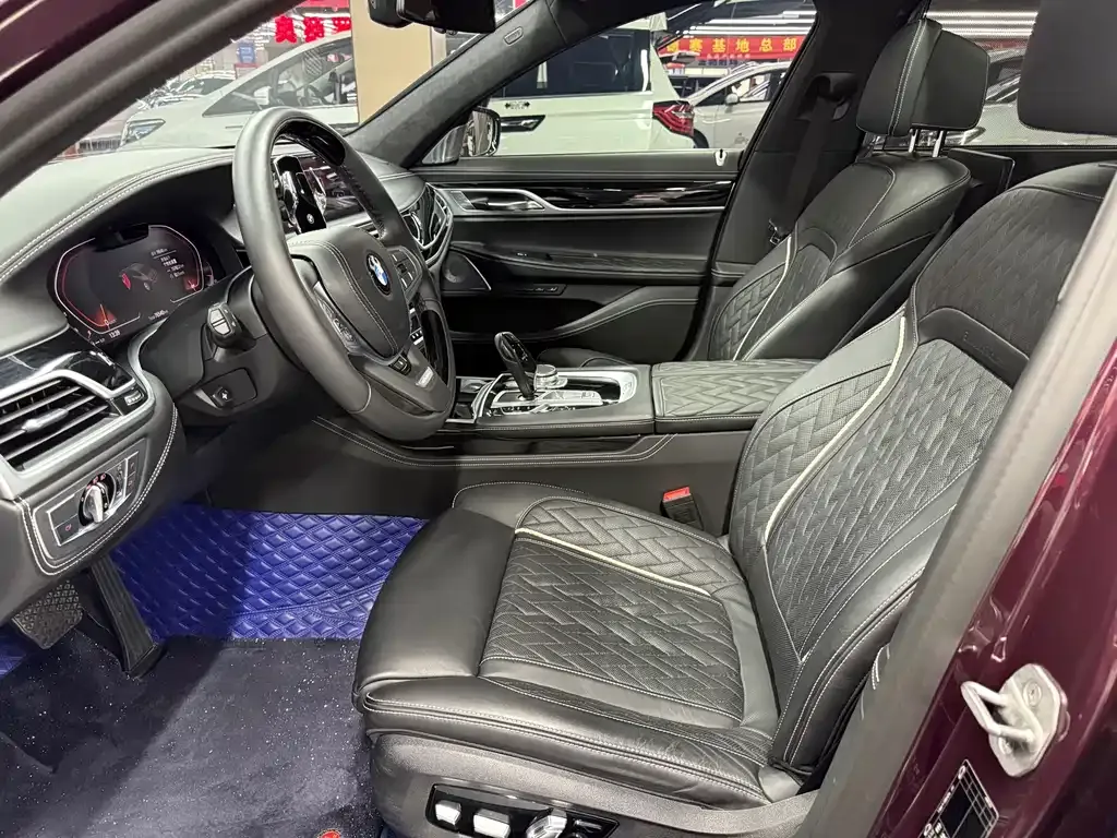 BMW 7 Series 2021 из CN, фото 4