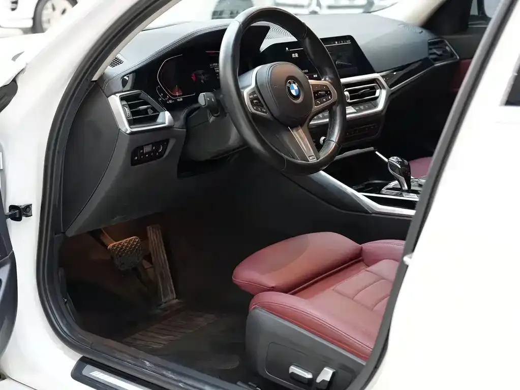 BMW 3 Series 2021 из CN, фото 4