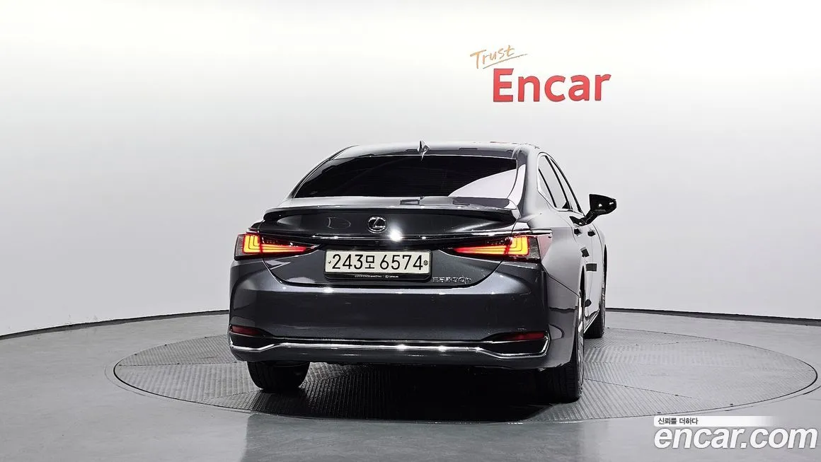 Lexus ES 2023 из KR, фото 4