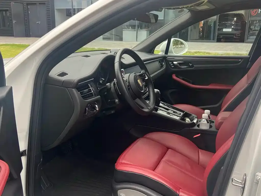 Porsche Macan 2024 из CN, фото 9