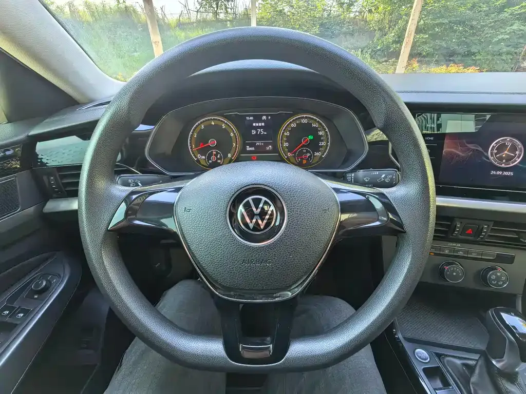 Volkswagen Passat 2021 из CN, фото 8