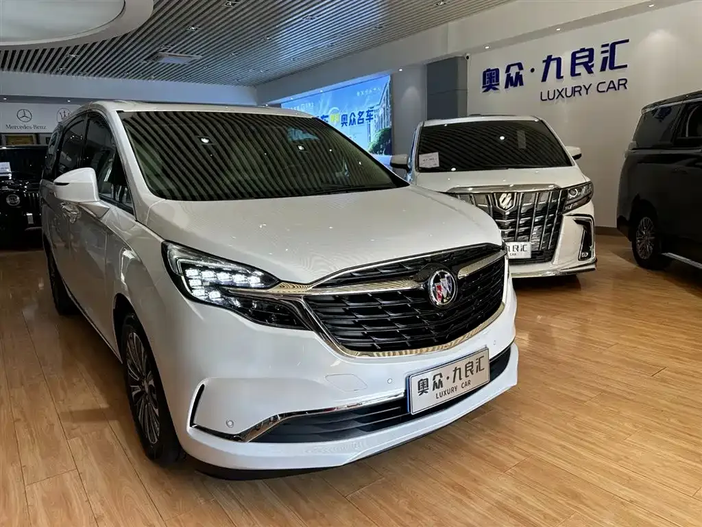 Buick GL8 2022 из CN, фото 3