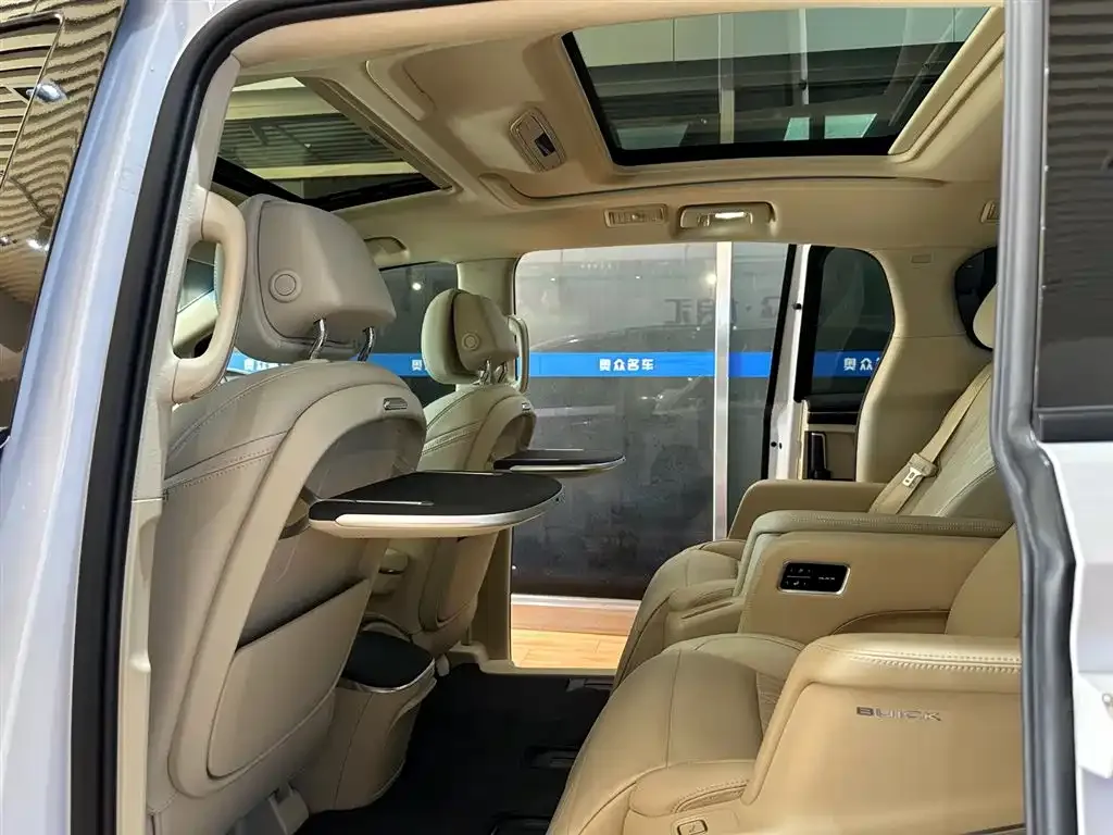 Buick GL8 2022 из CN, фото 6