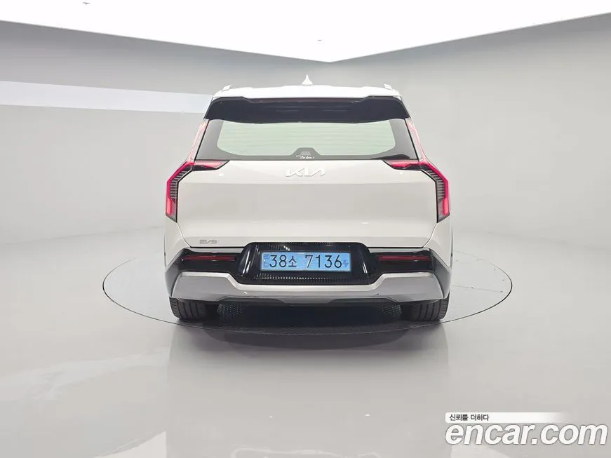 Kia EV9 — фото 3