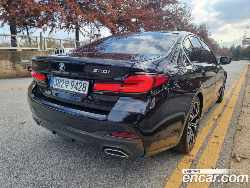BMW 5-Series 2023 из KR, фото 2