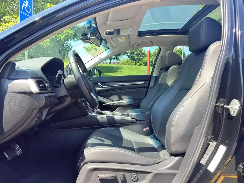 Honda Accord 2022 из CN, фото 4