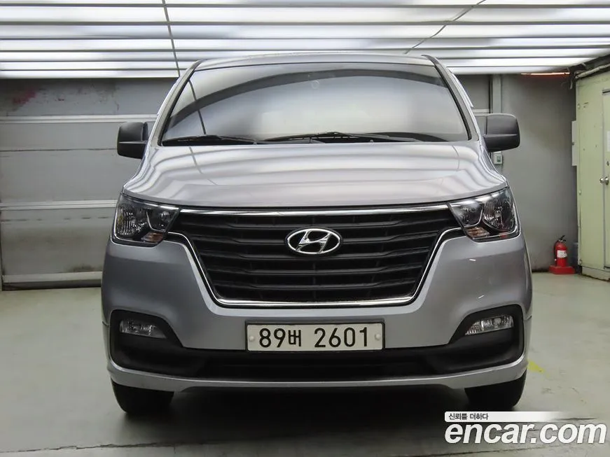 Hyundai Starex — фото 3
