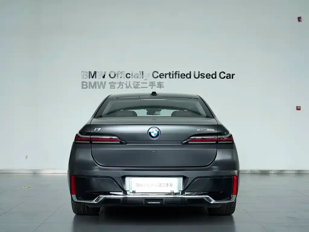 BMW i7 — фото 6