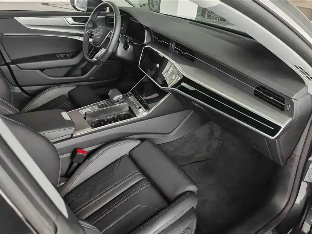 Audi A7 2024 из CN, фото 6