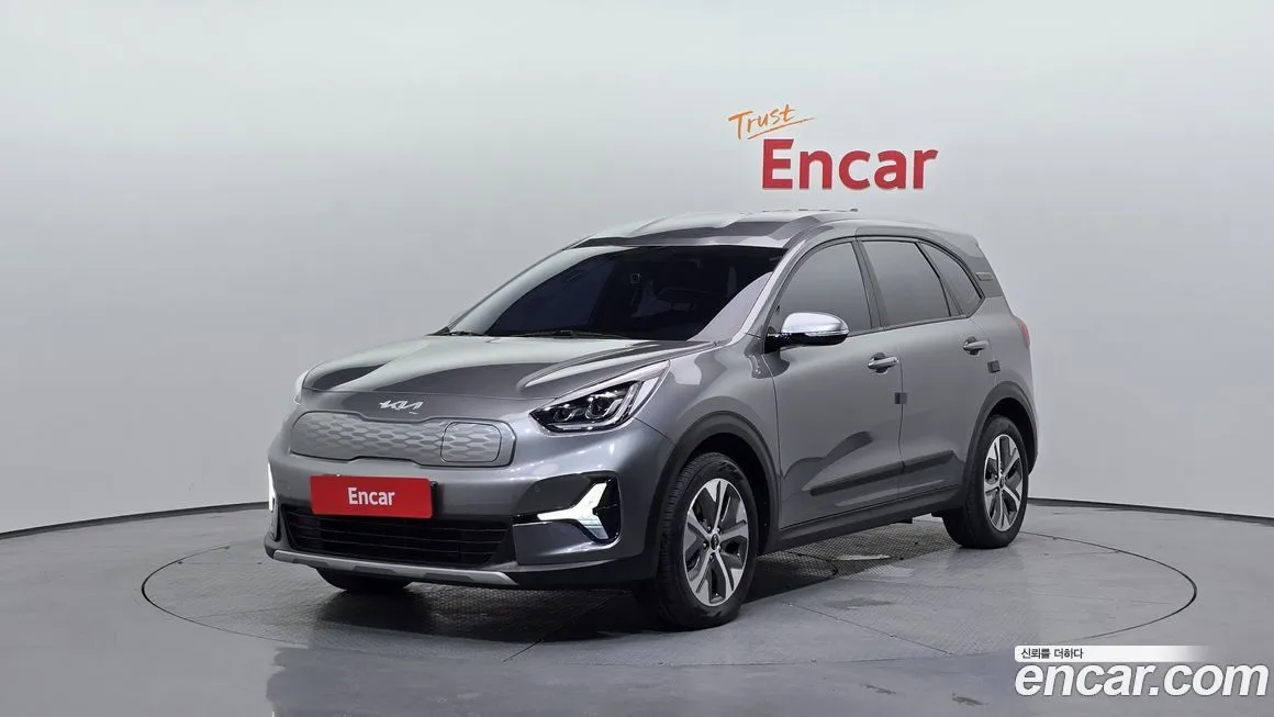 Kia Niro — фото 1