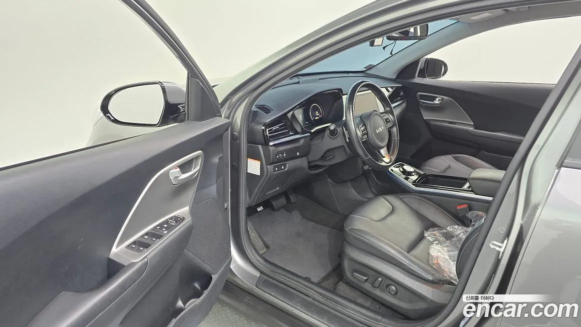 Kia Niro — фото 10