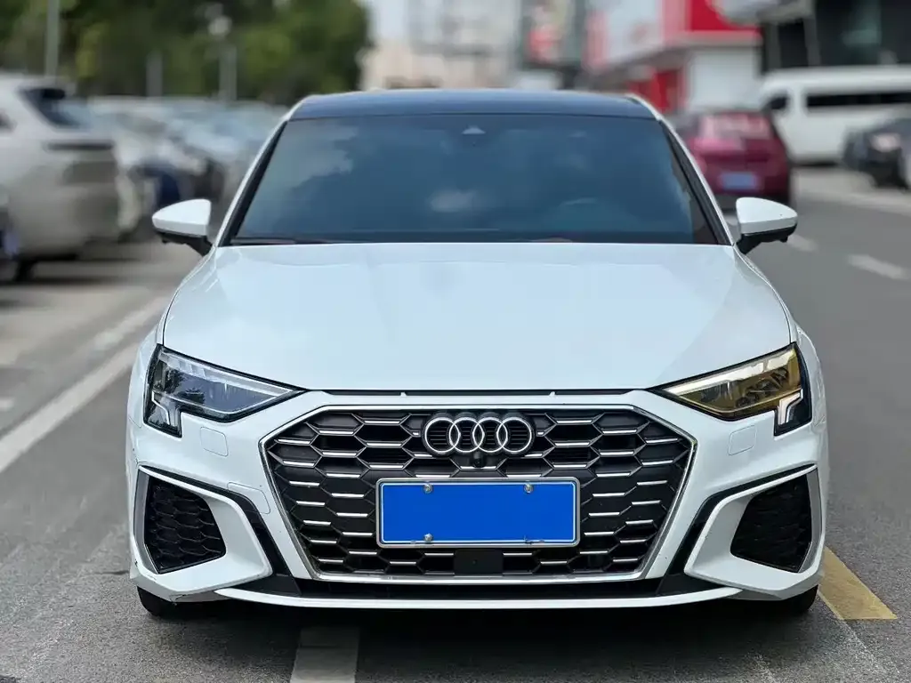 Audi A3 2024 из CN, фото 2