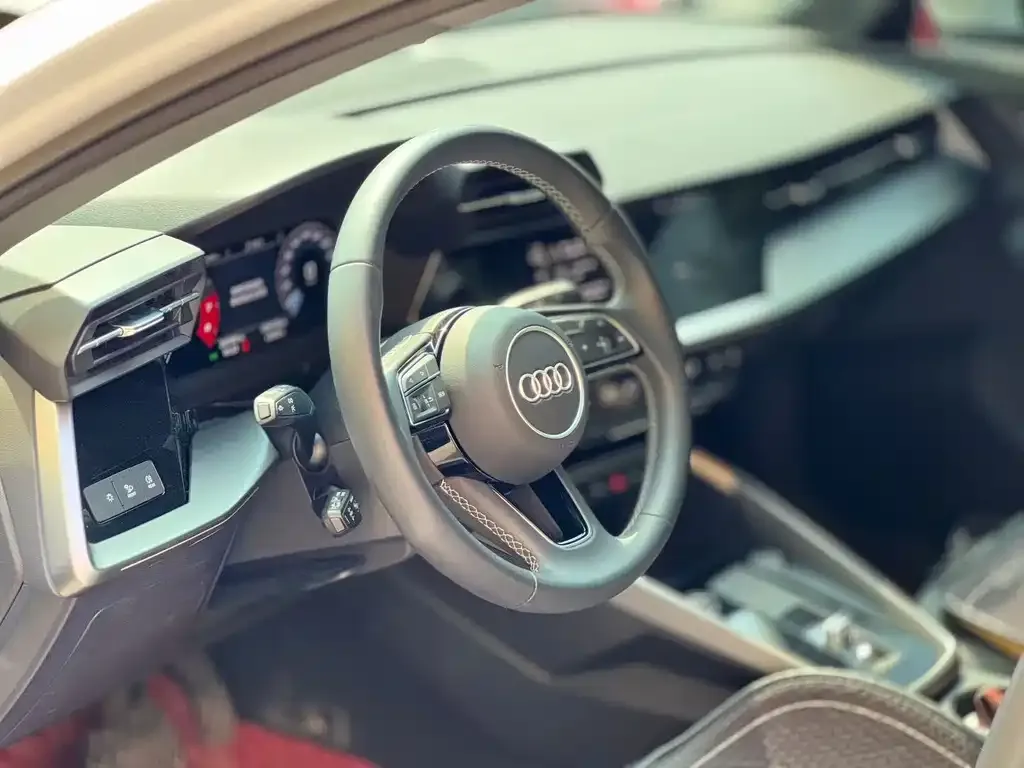 Audi A3 2024 из CN, фото 3