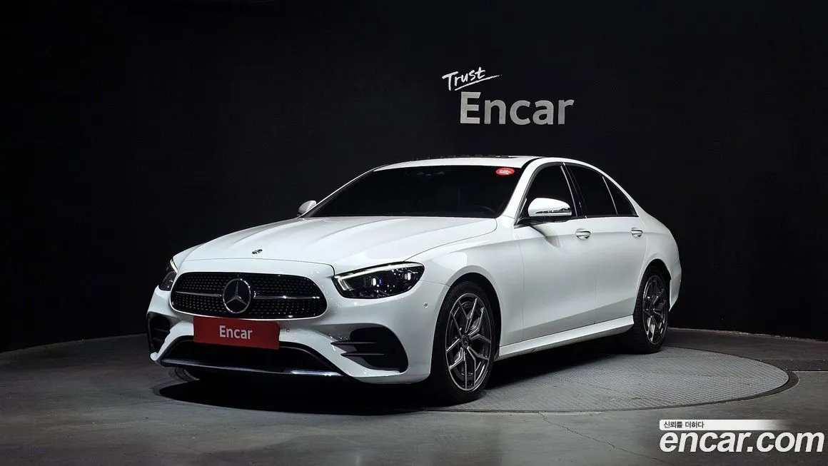 Mercedes-Benz E-Class — фото 1
