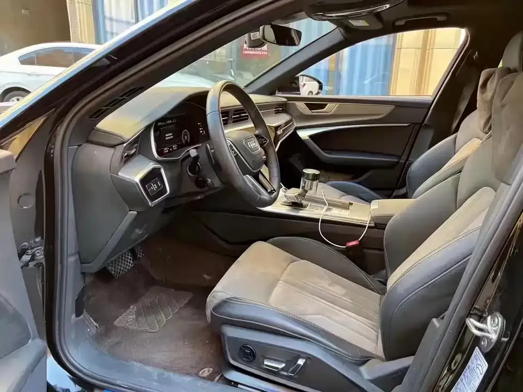 Audi A6L 2023 из CN, фото 4
