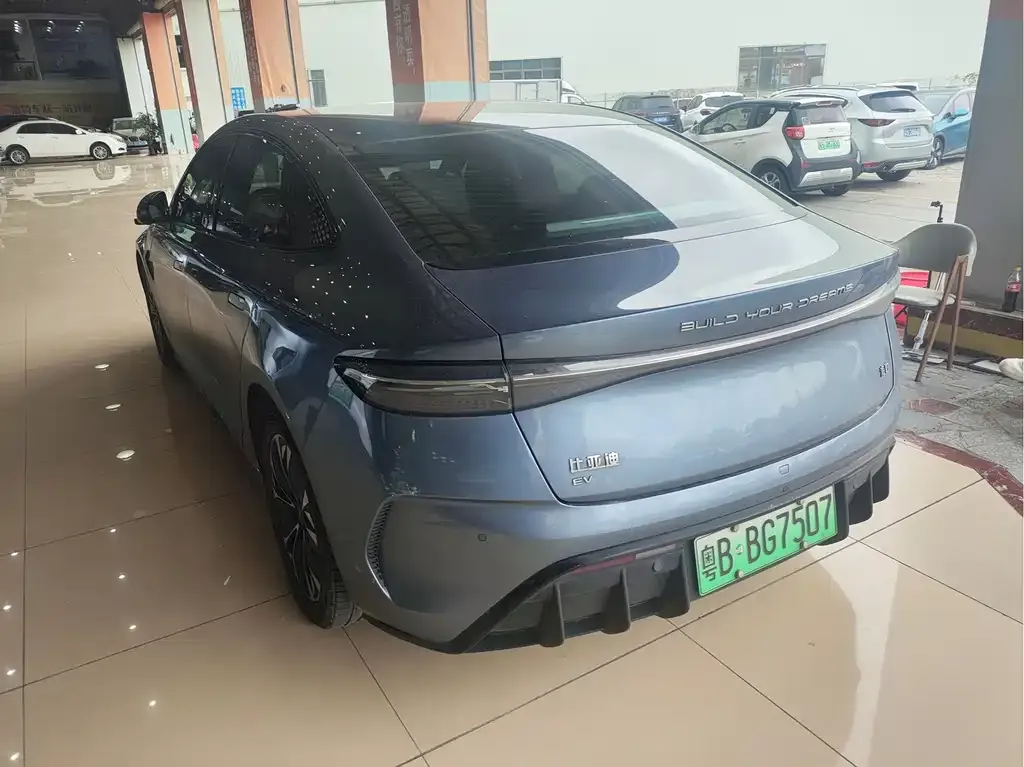 BYD Seal — фото 3