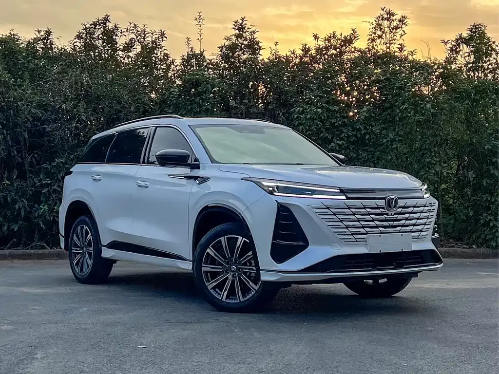 Changan CS75PLUS 2024 из CN, фото 3